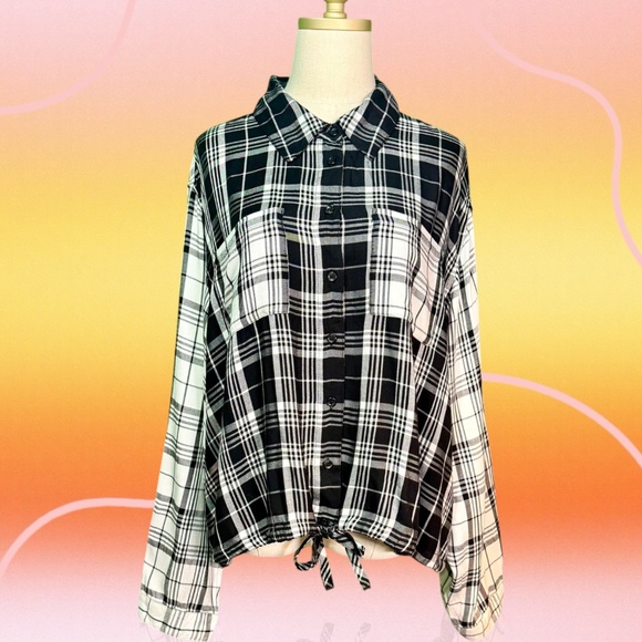 NWT Lane Bryant ‘Classic Long-Sleeve Collared Button-Down Crop Shirt’ in Plaid - Picture 2 of 6